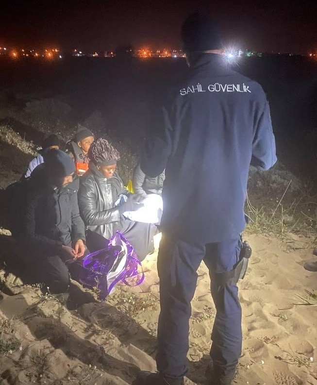İzmir’de 7 Düzensiz Göçmen Yakalanmıştır