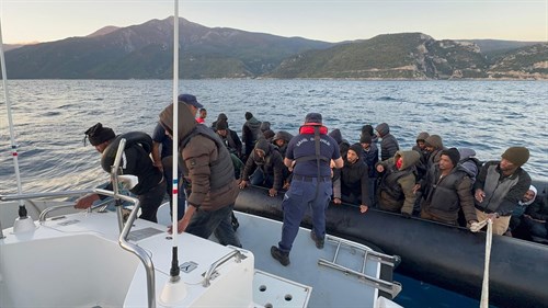 Aydın Açıklarında 42 Düzensiz Göçmen Kurtarılmıştır