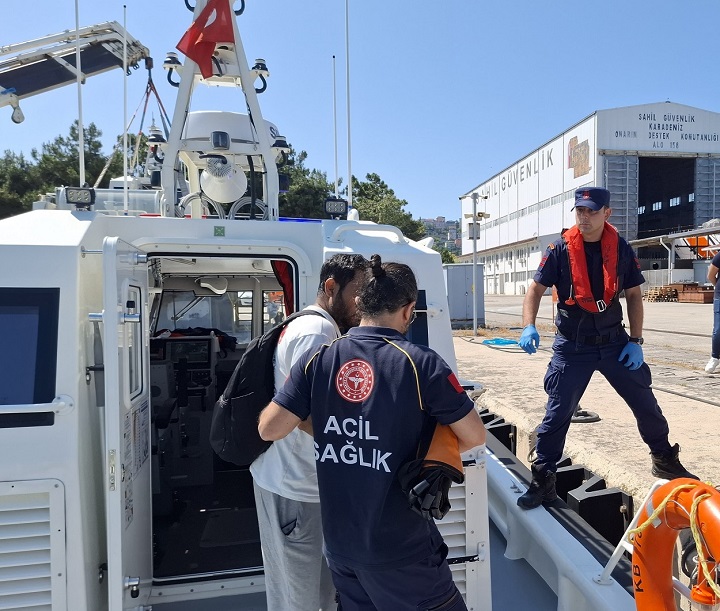 Samsun Açıklarında 1 Şahsın Tıbbi Tahliyesi Gerçekleştirilmiştir