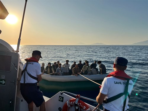 Muğla Açıklarında 14 Düzensiz Göçmen Kurtarılmıştır